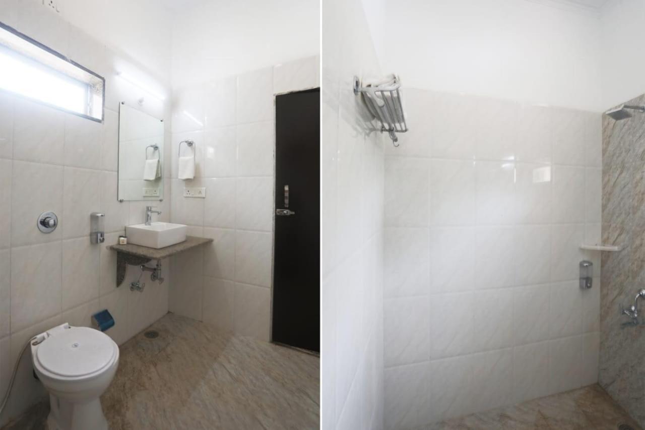 Central Hotel Khajurāho Екстериор снимка
